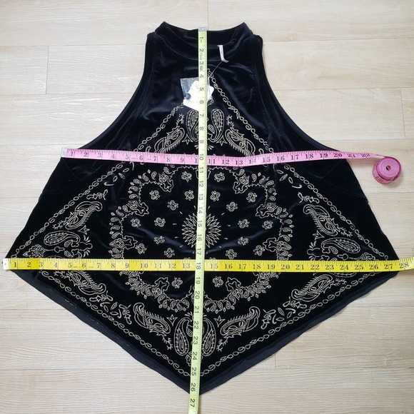 SOLD Free People Black Velvet Gold Embroidered Bandana Top Sz L - Picture 12 of 12